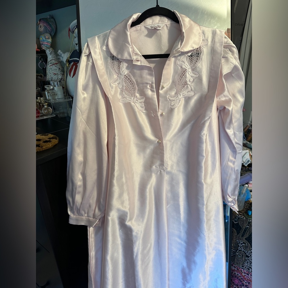 Vintage Vanity Fair Elegant Pink Satin Bow Accent Nightgown